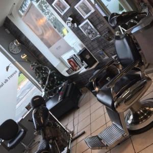 Photos de A l'instant t thierry rivière coiffeur visagiste conseil soumises par les membres 