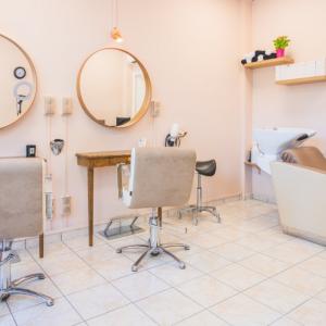 Photos de Edith obester coiffure et maquillage soumises par les membres 