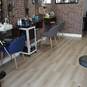 Photos de Salon de coiffure multi facettes fournies par le propriétaire