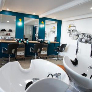 Photos de Salon de coiffure la boutique soumises par les membres 