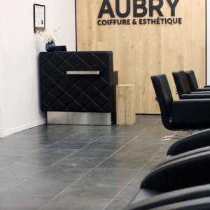 Photos de Academy des cheveux frisés soumises par les membres 