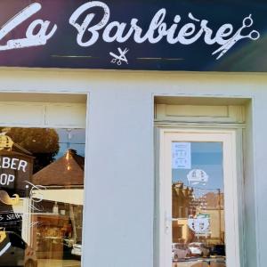 Photos de La barbiere by jen soumises par les membres 