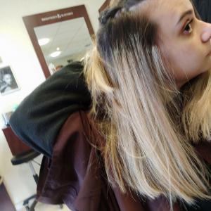 Photos de Coiffeur & compagnie enregistrées avec une avis