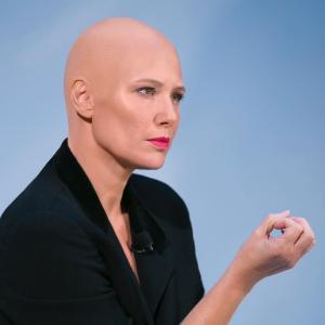 Maïtena Biraben sans cheveux