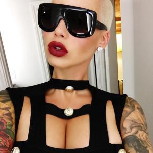 Coiffure Amber Rose