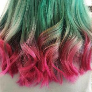 Coiffure couleur pastèque