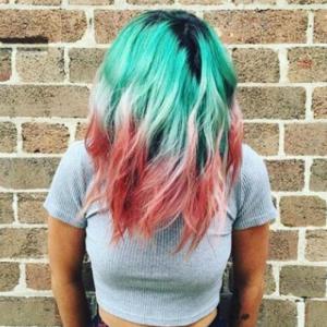 Coiffure couleur pastèque