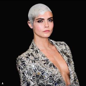 Petite fille cancer coupe de cheveux Cara Delevingne