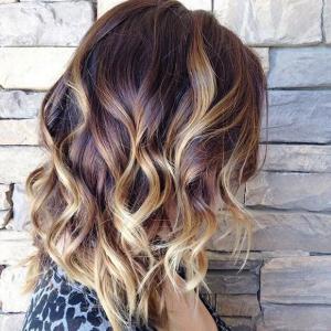 Coiffure cheveux mi-longs