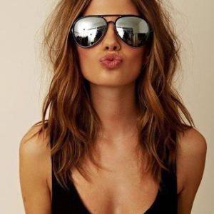 Coiffure cheveux mi-longs