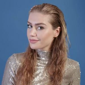 Coiffure effet mouillé pour cet été 2017