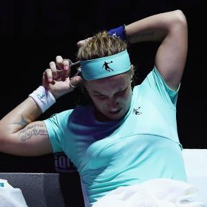 Coupe de cheveux match de tennis