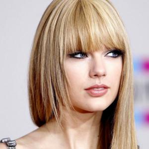 Coupe cheveux frange droite