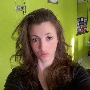 Mèches blondes sur base châtain gagnante jeu concours UnBonCoiffeur