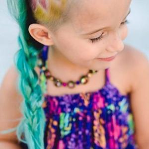 Cheveux fillette rainbow hair