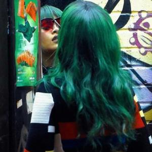 Rihanna cheveux verts