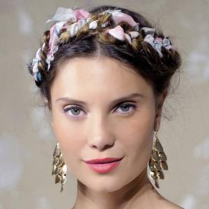 Coiffure tresses avec un tissu