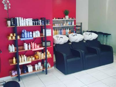 Coiffeur Au Salon De Cindy voir le détail