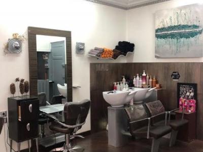 Coiffeur Salon de Coiffure Naé voir le détail