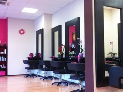 Coiffeur 240th Avenue voir le détail