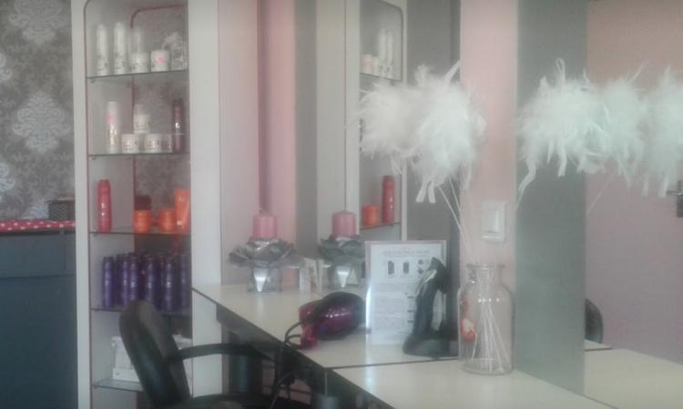 Coiffeur JENNI COIF Saint-just-luzac