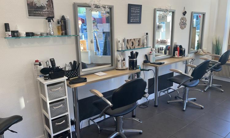 Coiffeur Le Salon Par Aurelia Lutterbach