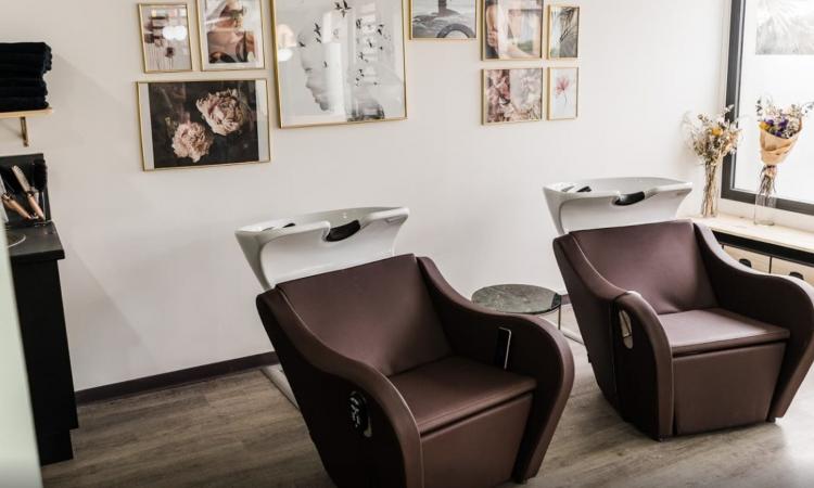 Coiffeur Signature By Helene Clement Saint-paul