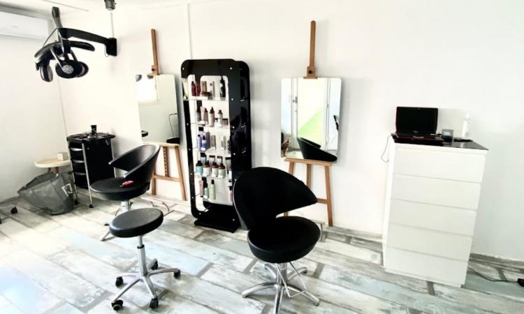 Coiffeur Angelina Coiffure & Cote Ongles Saint-denis
