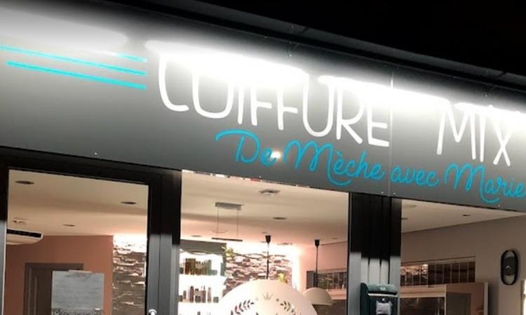 Coiffeur De Meche Avec Marie Publier