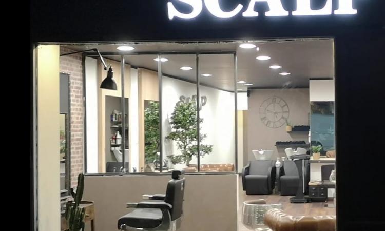 Coiffeur Scalp-ciliento Sérignan