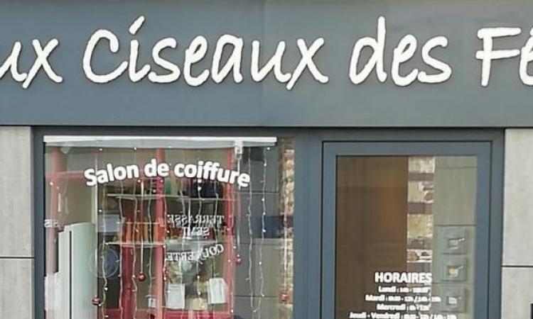 Coiffeur Aux Ciseaux Des Fees Retiers