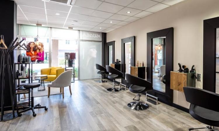 Coiffeur Red Line Arnas