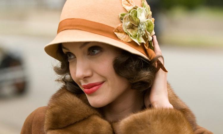 coiffures avec chapeau