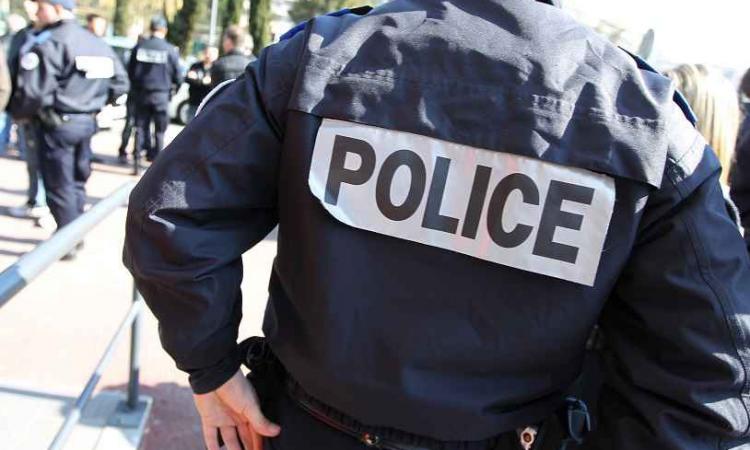 dégradation d'un salon de coiffure