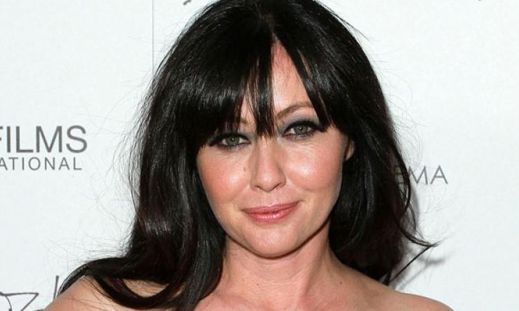 Shannen Doherty rase ses cheveux