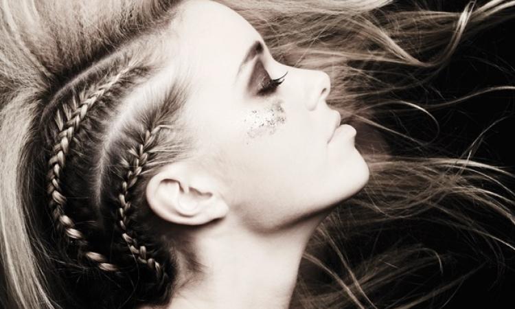 coiffure half hawk tresse