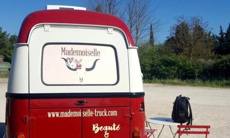 Concept Innovant A Pertuis Un Salon De Coiffure Qui Se Deplace A Domicile