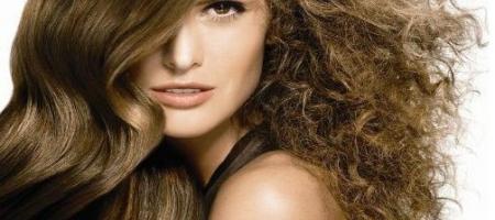 conseils capillaires anti-frisottis