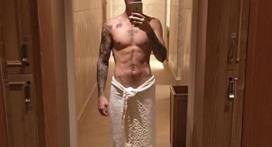 justin bieber cheveux violets