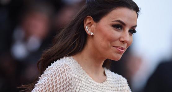 Coiffure demi-queue Eva Longoria au festival