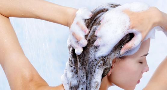 Bien se laver les cheveux