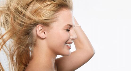 pierre d'alun cheveux