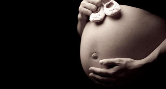 coiffeuse enceinte licenciee salon de coiffure