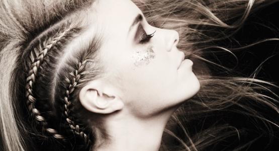 coiffure half hawk tresse