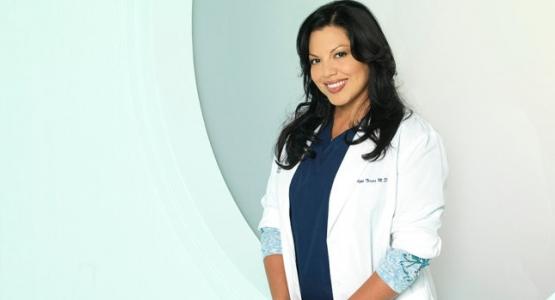 coupe cheveux sara ramirez