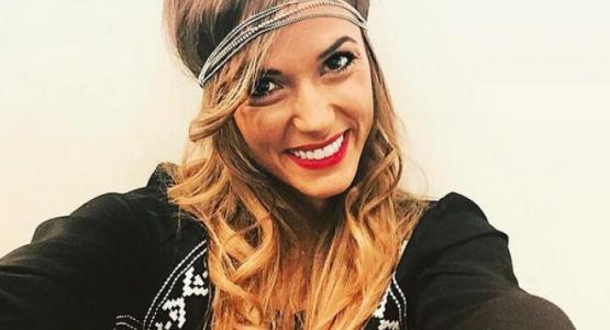 nouvelle coiffure capucine anav cheveux rouges