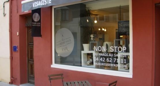 un salon de coiffure dans le var recycle les cheveux