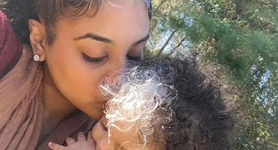 mèche cheveux blanche mère et fille