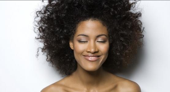 prendre soin des cheveux frises et crepus