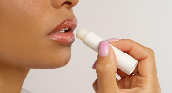 Faites votre propre baume à lèvres naturel à la maison